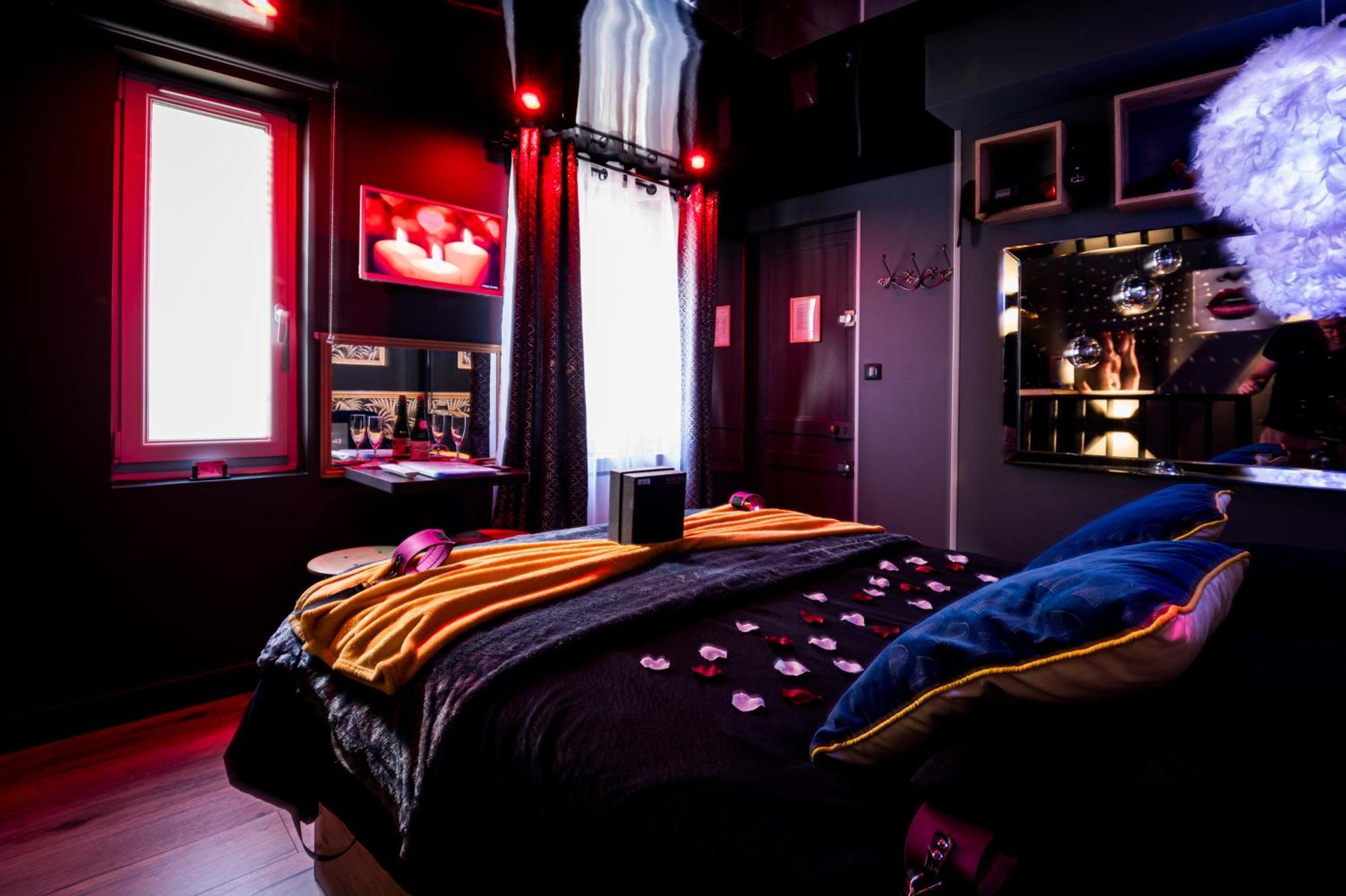 Loveroom Sauna, Balneo, Parking Prive Dans Le Centre De Honfleur Phòng bức ảnh