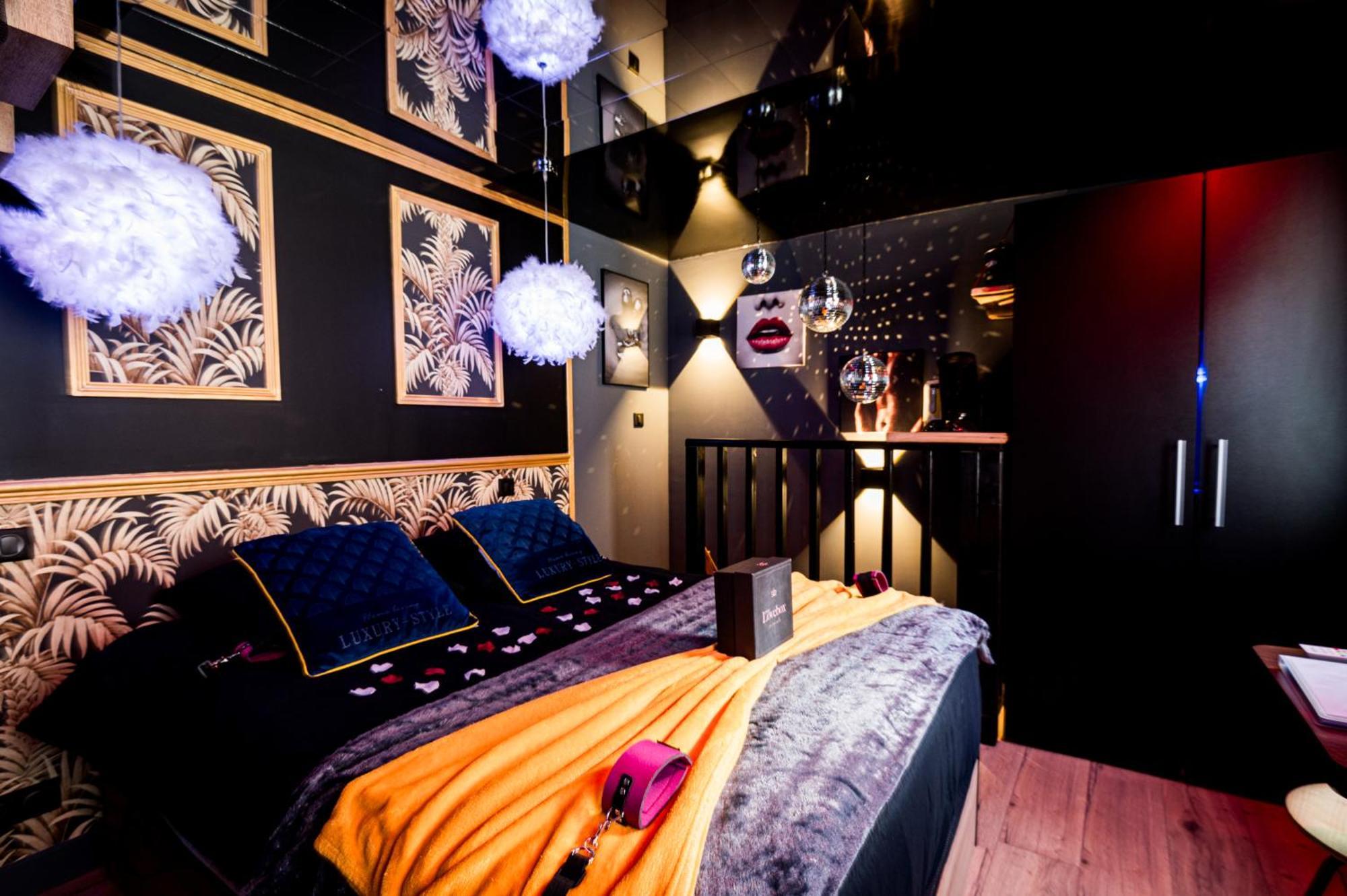 Loveroom Sauna, Balneo, Parking Prive Dans Le Centre De Honfleur Phòng bức ảnh