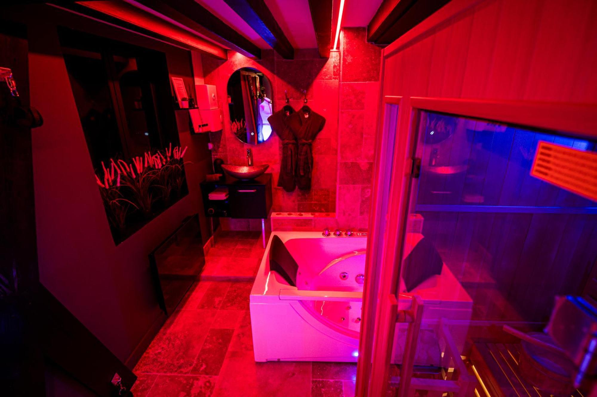 Loveroom Sauna, Balneo, Parking Prive Dans Le Centre De Honfleur Phòng bức ảnh