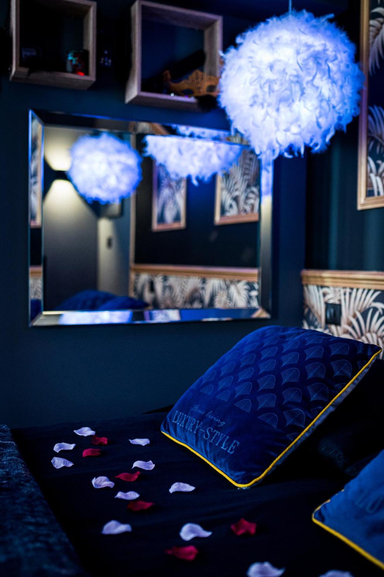 Loveroom Sauna, Balneo, Parking Prive Dans Le Centre De Honfleur Phòng bức ảnh