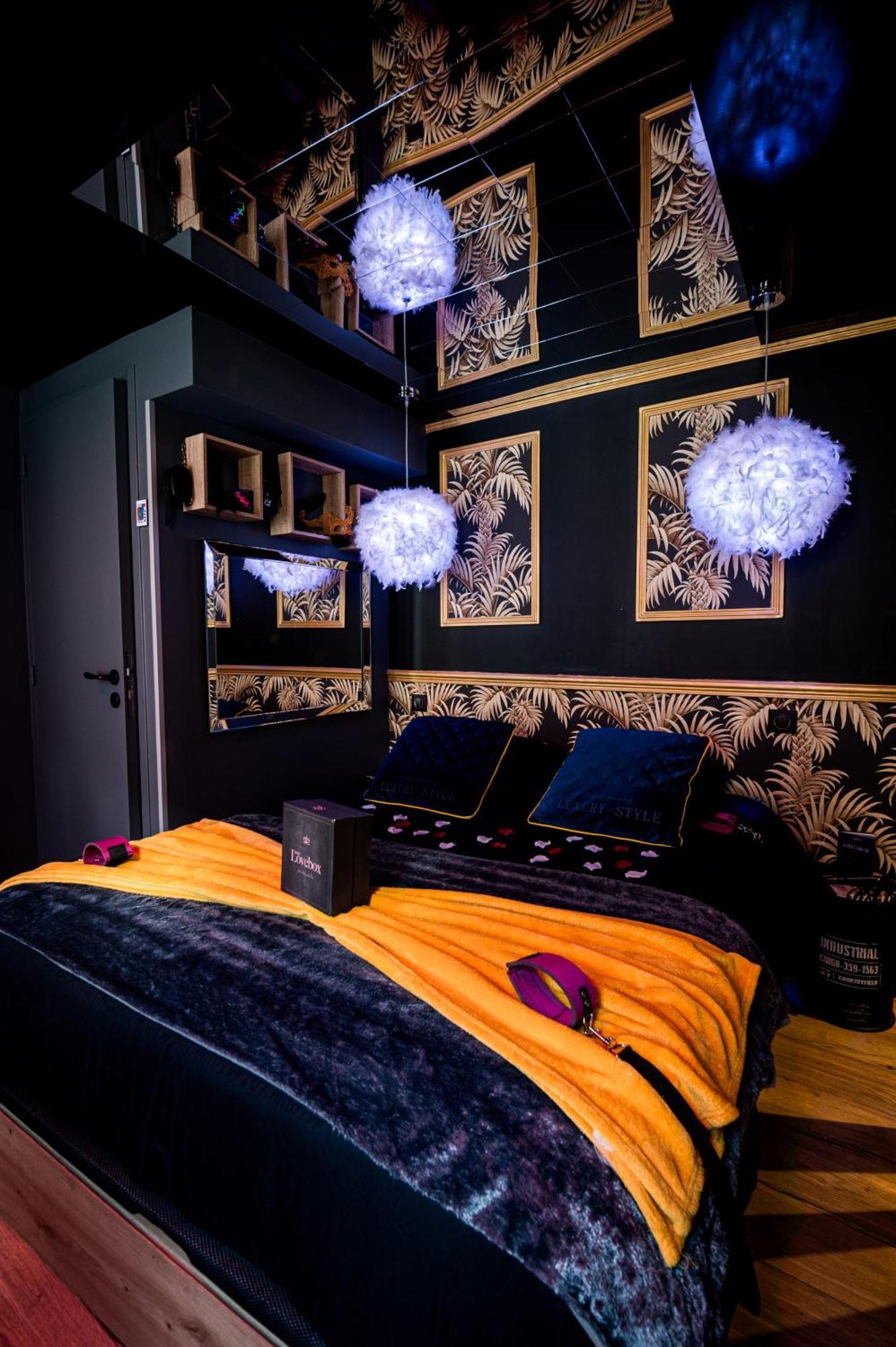 Loveroom Sauna, Balneo, Parking Prive Dans Le Centre De Honfleur Phòng bức ảnh